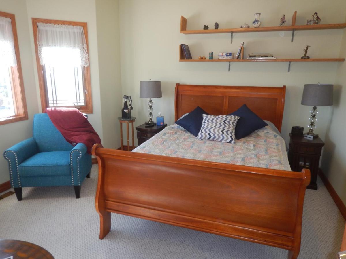 Bed & Breakfast Rocky Mountain View Cochrane