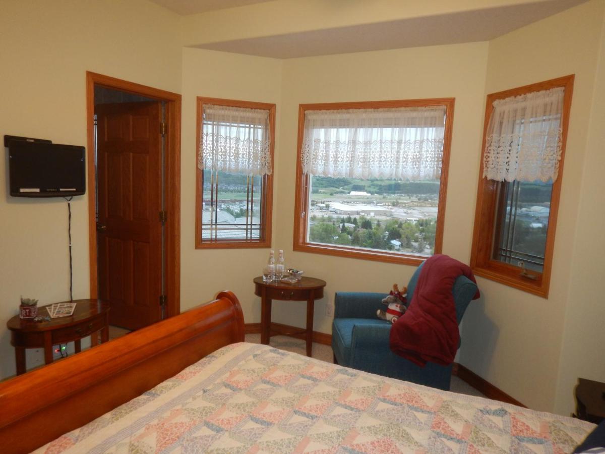 Bed & Breakfast Rocky Mountain View Cochrane
